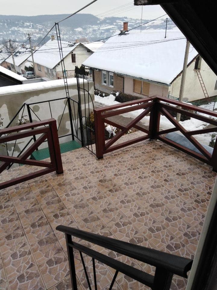 Apartman Vrdnicak Vrdnik Esterno foto